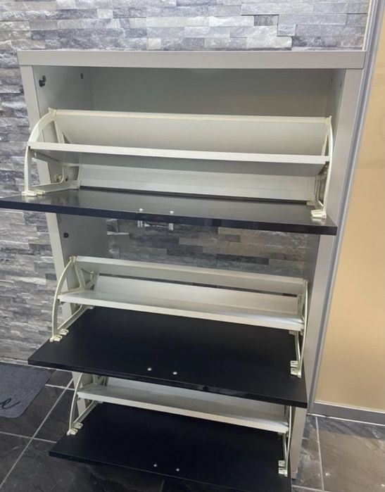 Dulap pentru pantofi marca MobExpert