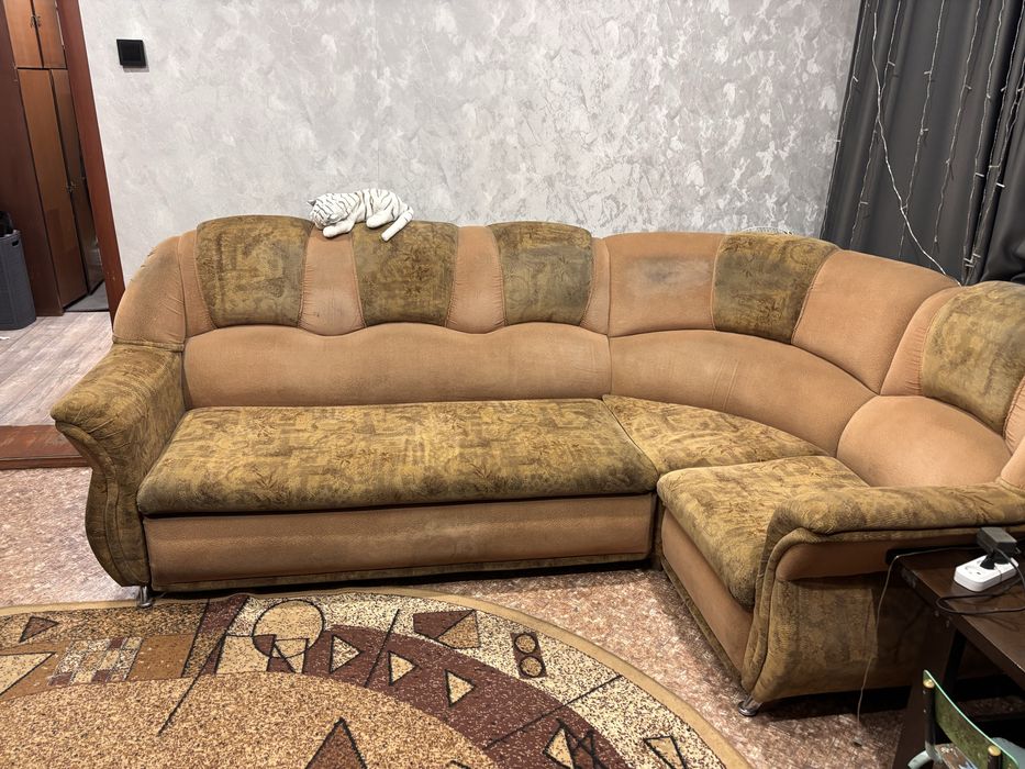 Диван угловой бу