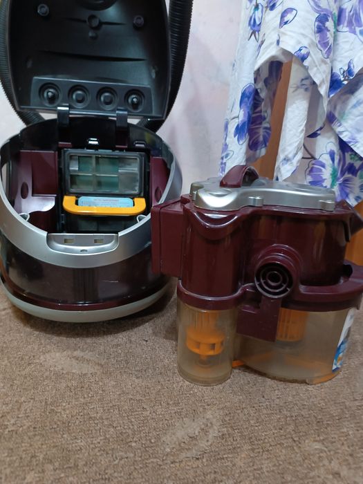 Пылесос SAMSUNG aguatic