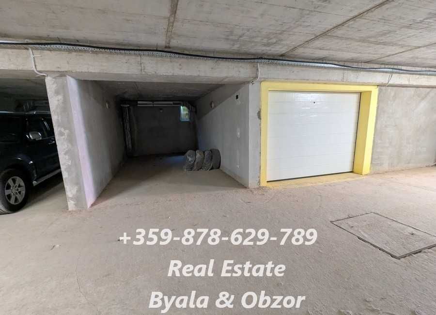 Продава се Четиристаен апартамент в Бяла - 140 кв.м за 822 €/кв.м - Снимка #19