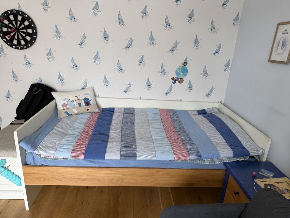 Легло от масивен дъб с матрак