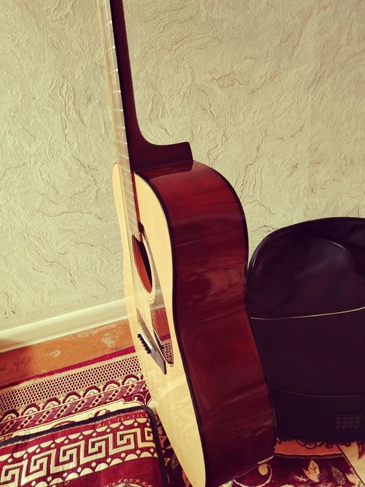Гитара новый Чехолымен
