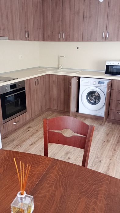 Дава се под наем Двустаен апартамент в Русе, Възраждане - 70 кв.м за 357 € - Снимка #3