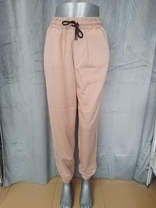 Дамски екипи и спортни долнища