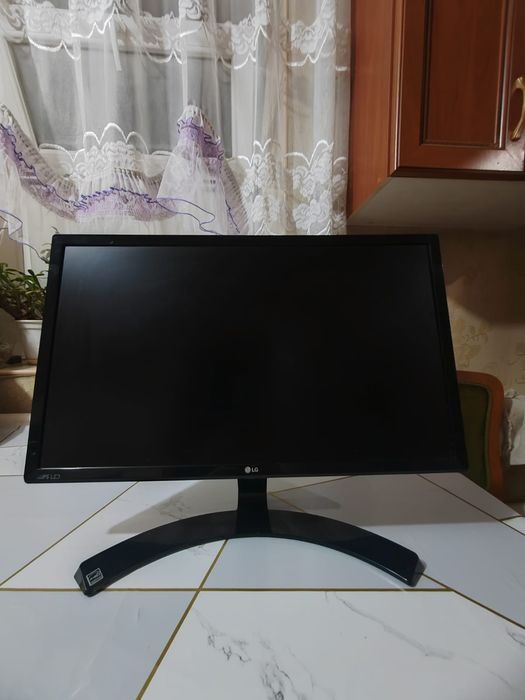 21.5" Монитор LG
