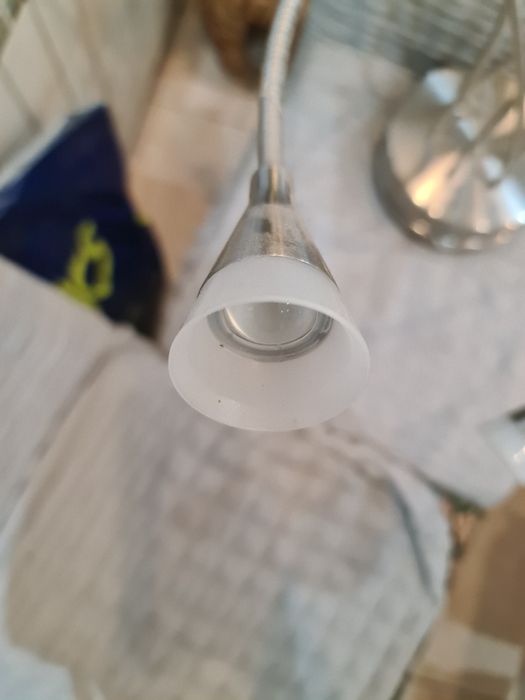 Лампа за таван     .