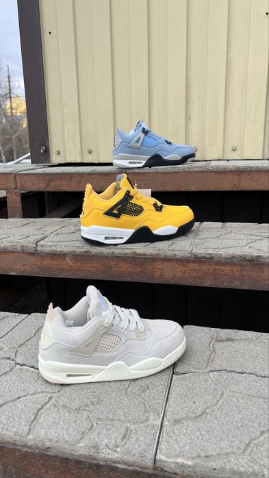 Кроссовки Nike и Adidas