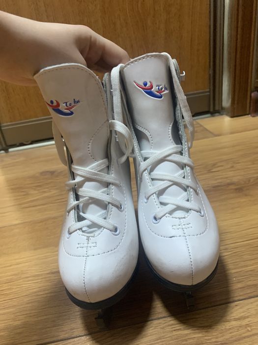 Продам коньки детские
