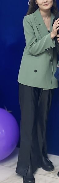 Пиджак сатылады .