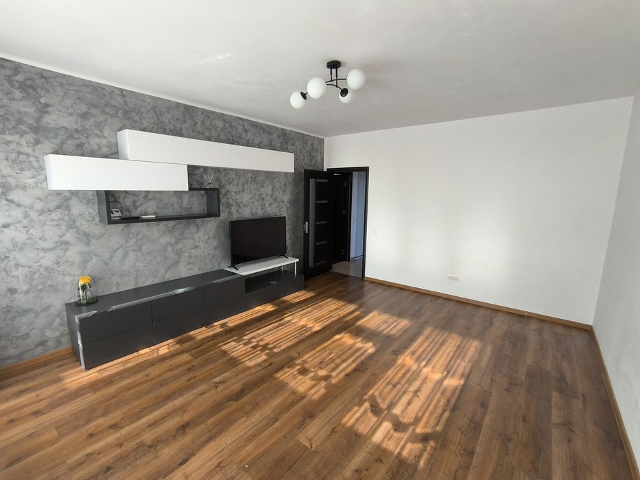 Vand apartament 2 camere