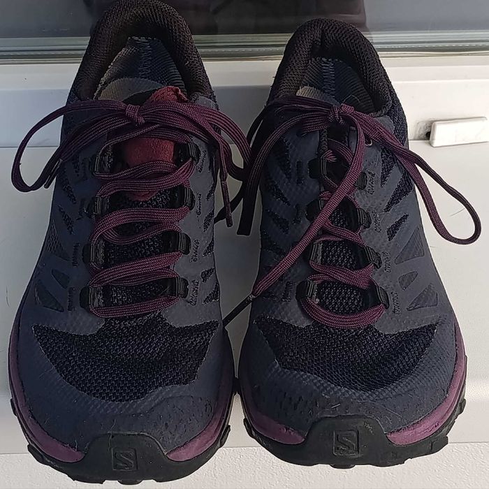 Дамски маратонки Salomon Outline GTX