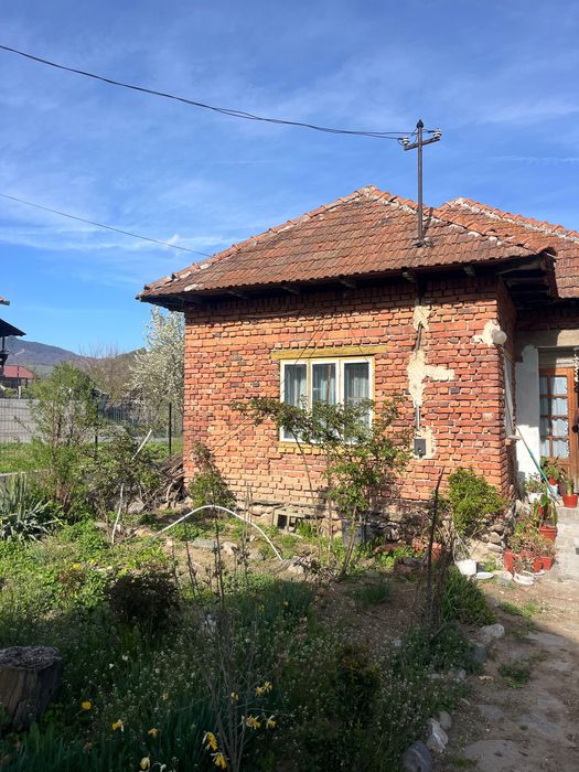 Casa de vanzare în comuna corbeni ideală pentru pensiune sau casa de vacanta BRD and breakfast