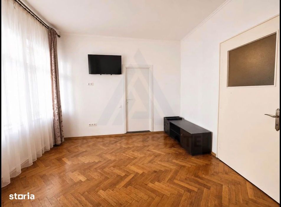 Apartament 2 camere 61 mp utili parter 2 bai 2 pivnite Centrul Istoric