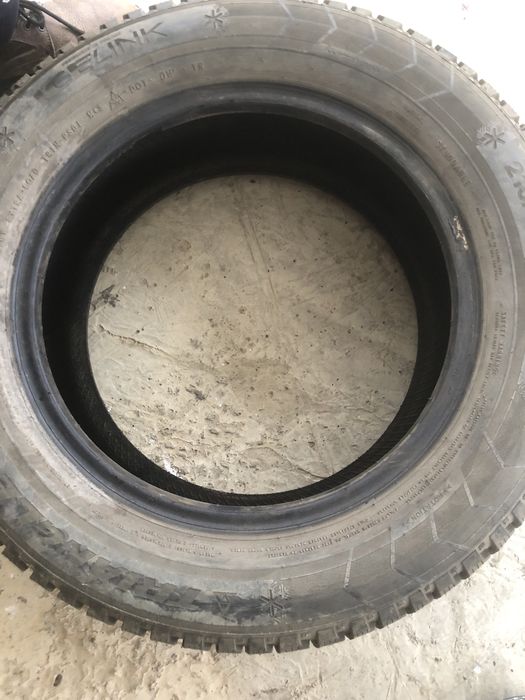 Зимние шины 215/60/16