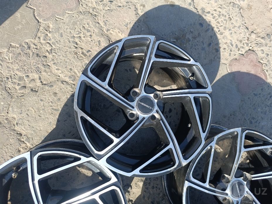15 vossen deska sotiladi 4/100