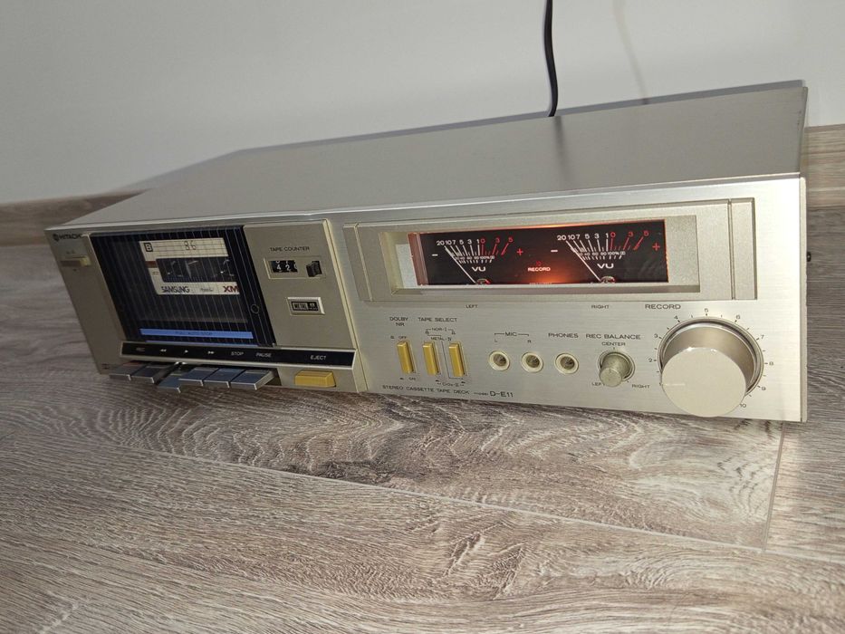Колекционерски дек Hitachi D-E11