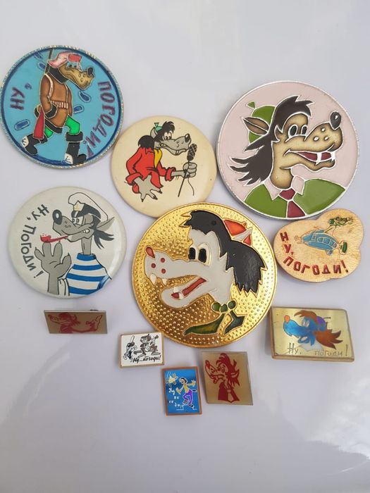 Значки, монеты,знаки отличия