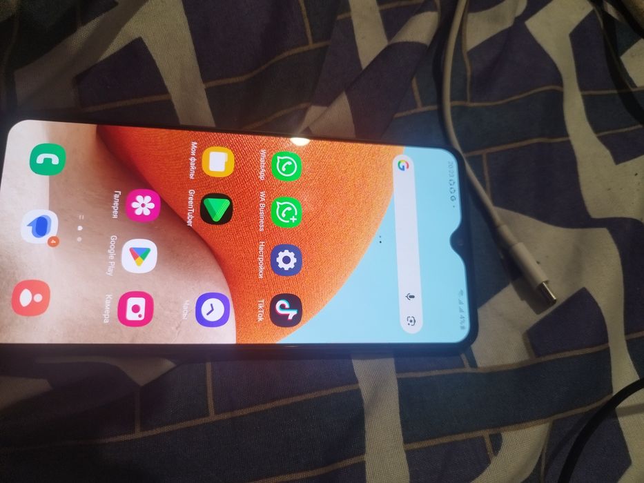 Срочна продам телефон