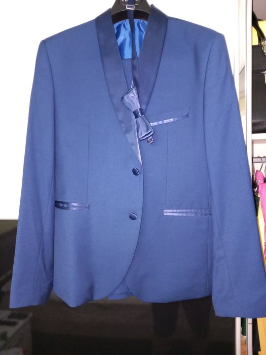 Costum bărbați stare foarte bună.