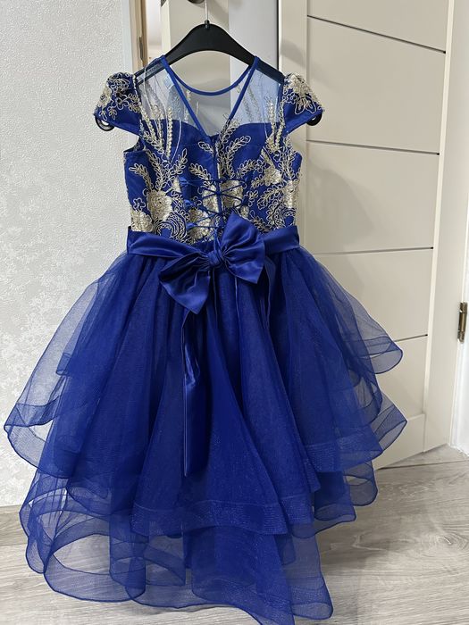 Нарядное платье для девочки.