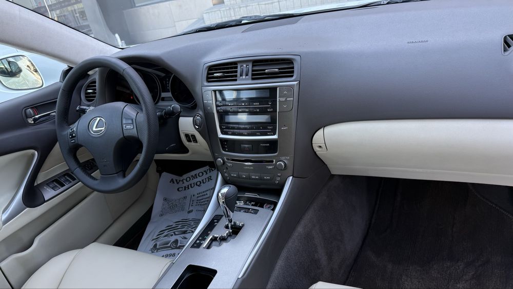 Lexus is250 4matic