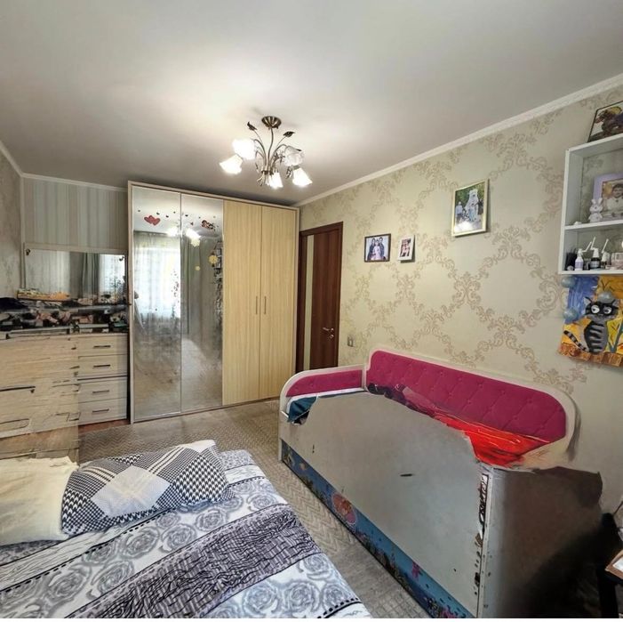 Продам 2 к р-н Пирамиды 2/9