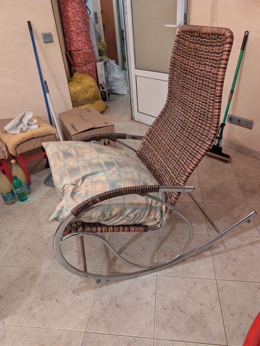 Люлеещ се стол - спешно