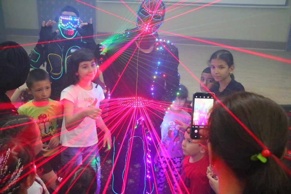 Лазерное шоу ФЕНИКС - от ивент агентства "Феникс"