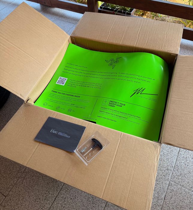 Scaun gaming Razer Enki