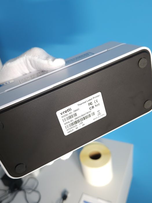 Imprimantă Termică AWB Vretti DB601 + 400 Etichete  +  Suport Etichete