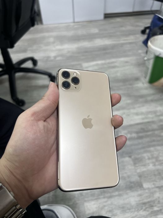 Продам iPhone 11 pro max 256gb gold