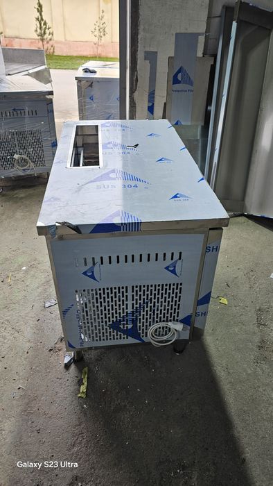 Стол холодильник с выдвижной ящиками