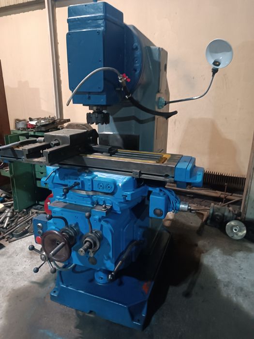 Продам станок фрезерный 6Р11