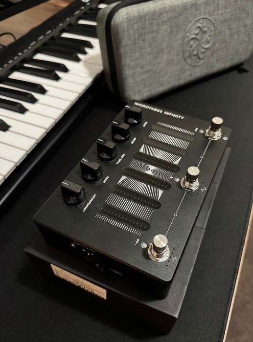 Darkglass microtubes infinity