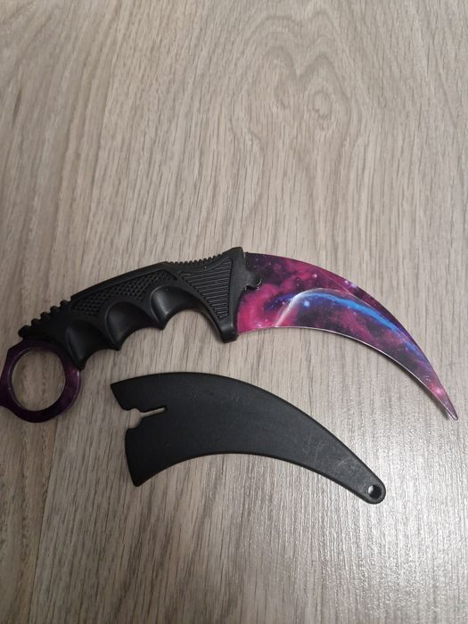 Vand Karambit de jucarie