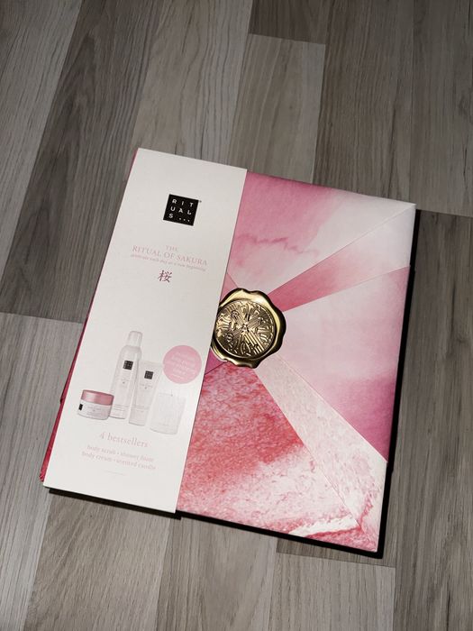 Set rituals of sakura nou