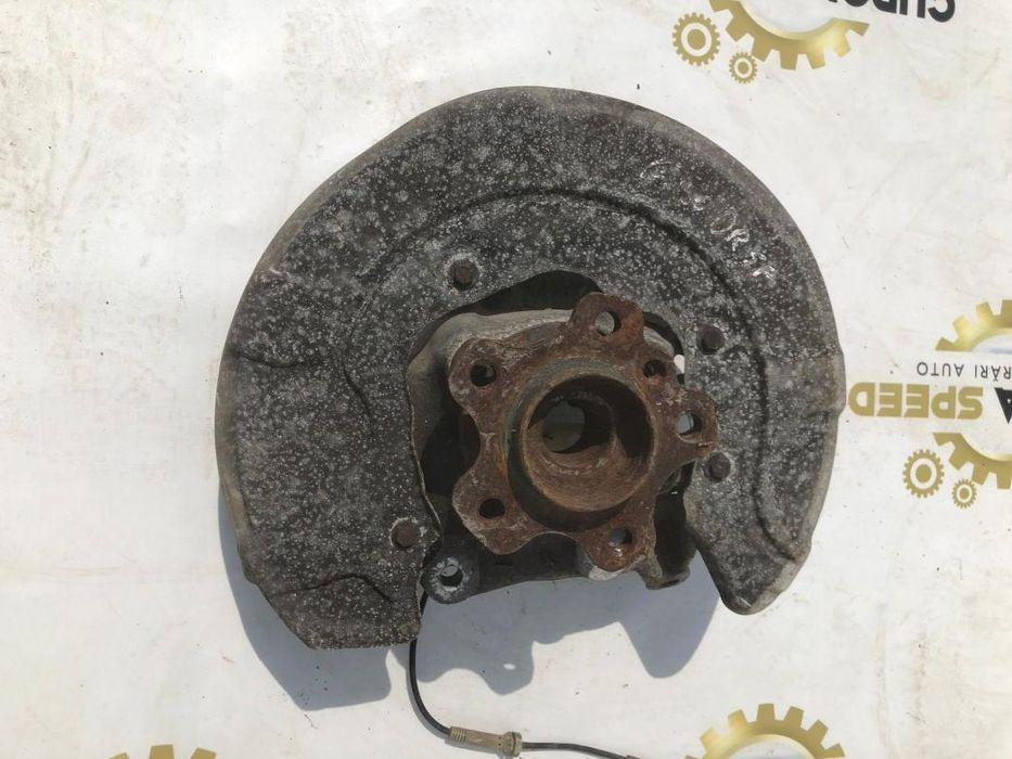 Fuzeta dreapta spate BMW Seria 5 G31 6866338 2.0d