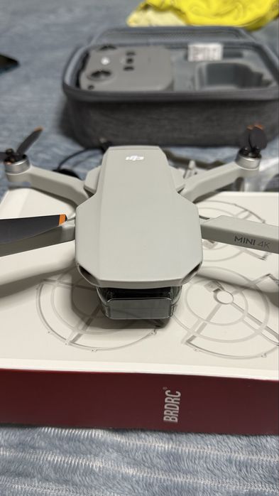 Продам дрон Dji 4 K