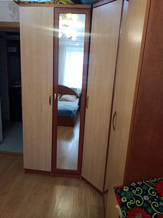 Продам спальный гарнитур.