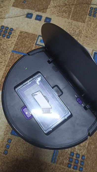 Продам робот пылесос