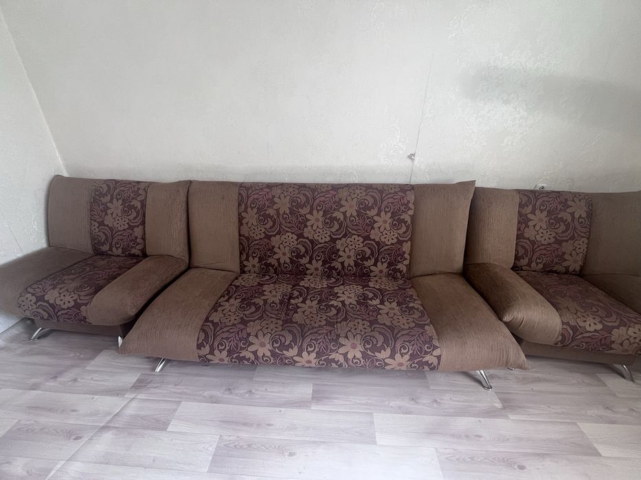 Диван для гостиной