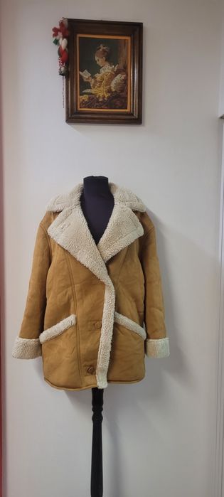 Палто на Bershka размер М/L