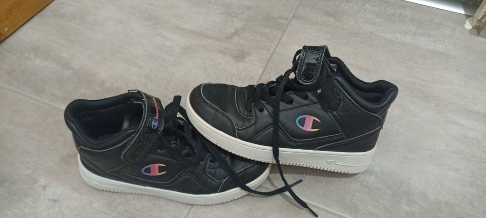 Боти за момиче 20лв