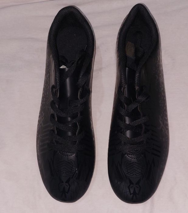 Футболни Бутонки