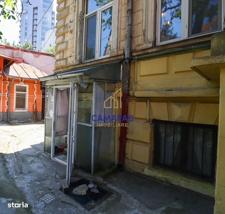 Apartament in vila sau toata vila - vanzare - Cartierul Armenesc  Univ