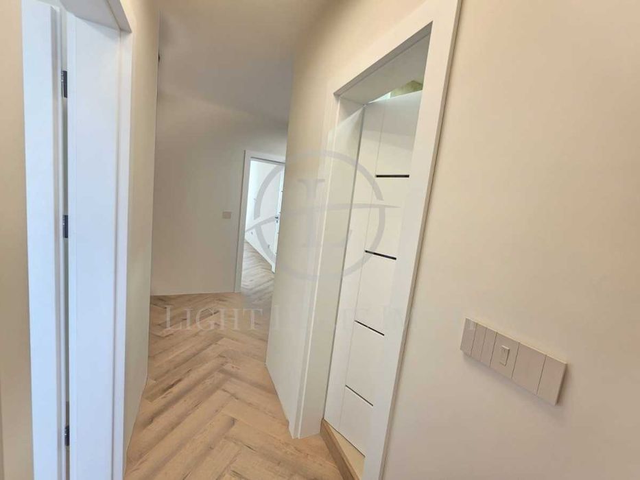 Продава се Тристаен апартамент в Пловдив, Каменица 2 - 113 кв.м за 1921 €/кв.м - Снимка #14