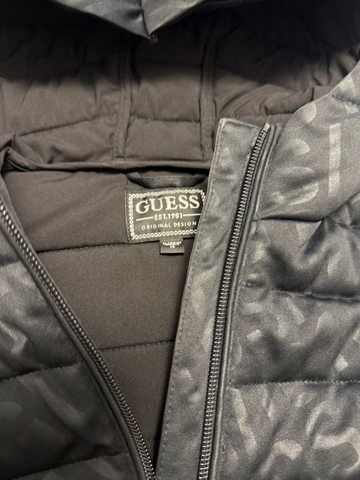 Дамски яке Guess