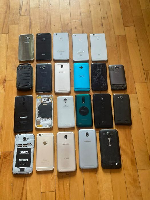 Vand lot telefoane pentru piese