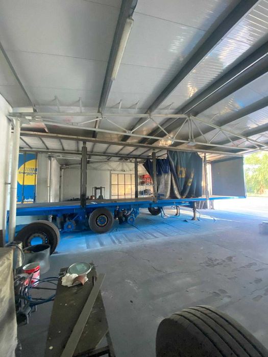 Hala cu dotari, afacere cu clienti, birouri-vestiare, teren, E60, langa Oradea