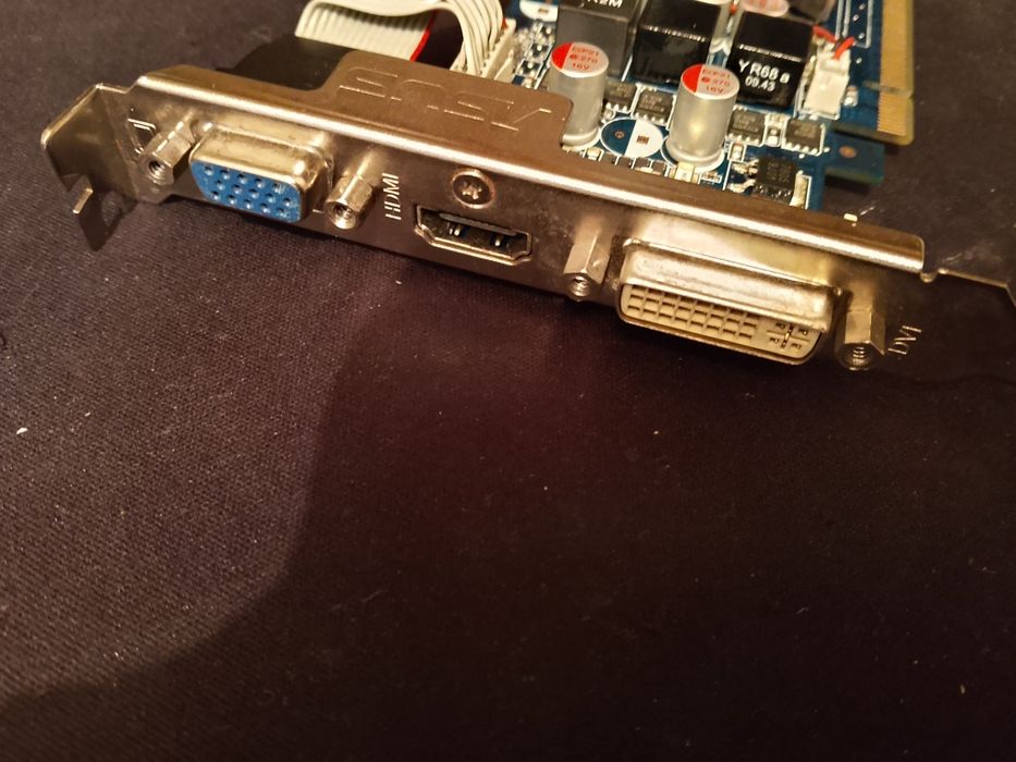 Продам карту gt 220 на 1 гиг